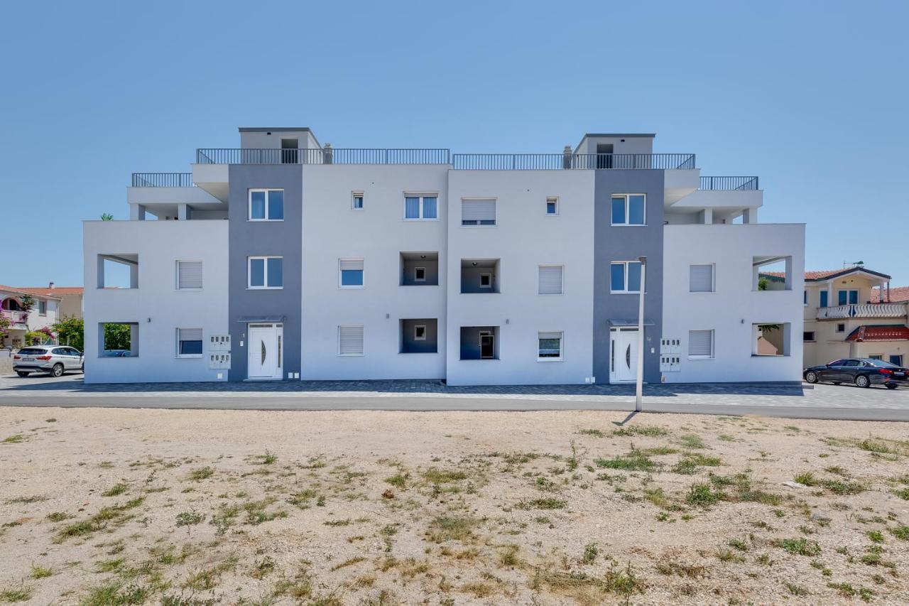 Apartmani Kastelina 비르 외부 사진